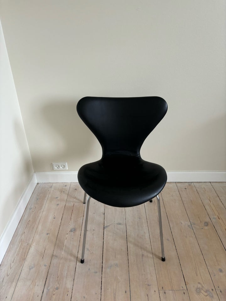 Arne Jacobsen stol 7 ‘er stol i