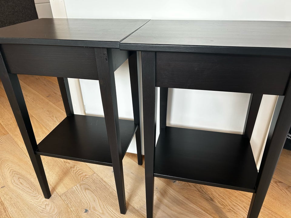 Sæt af 2 IKEA Hemnes natborde i god