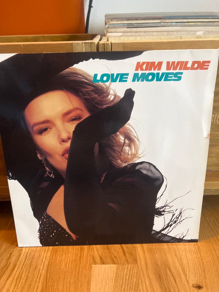 LP, Kim Wilde, Love Moves