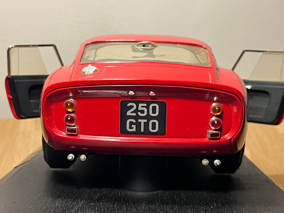 Modelbil, Ferrari 250 GTO, skala