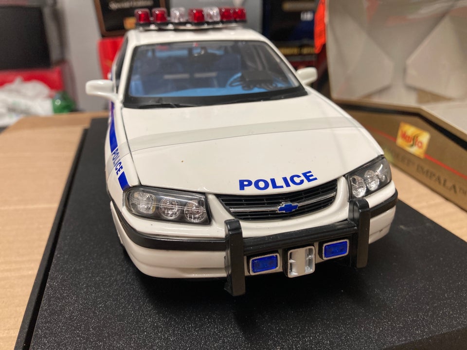 Modelbil Chevrolet Impala Police