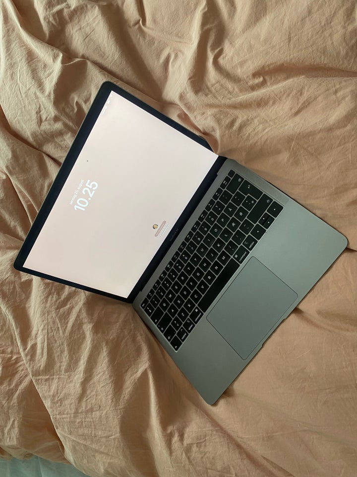 MacBook Air 13’ 2018  16 GHz