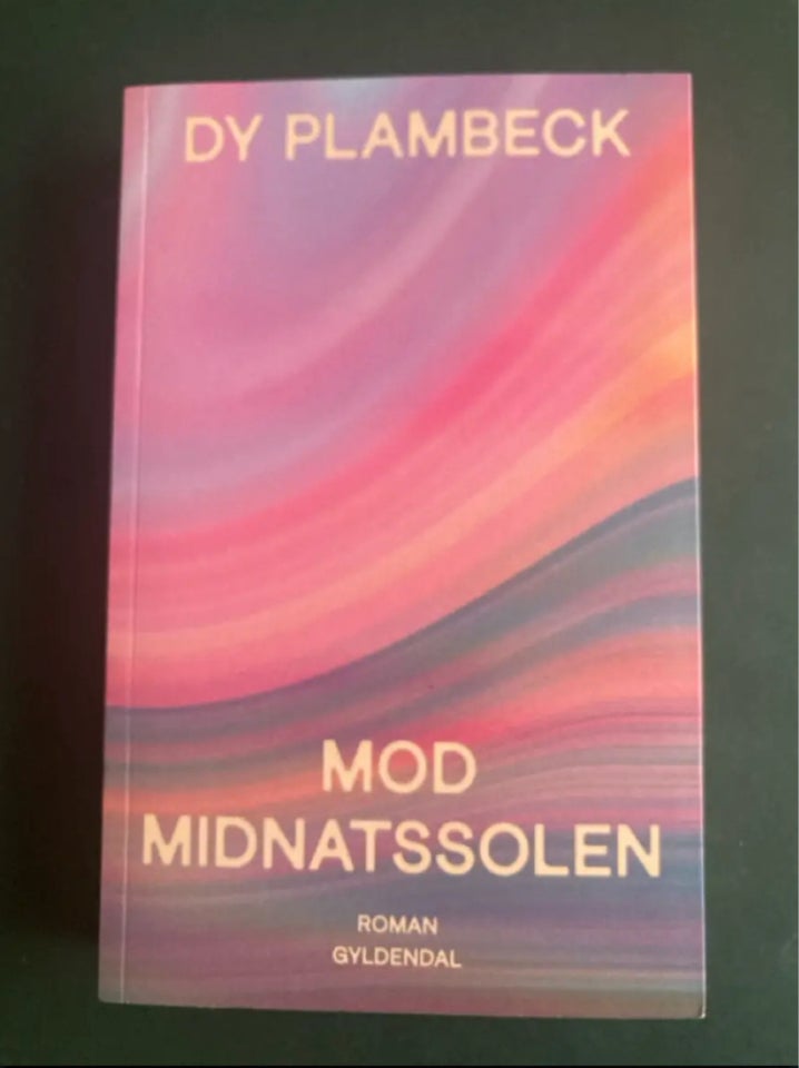 Mod Midnatssolen, Dy Plambeck,