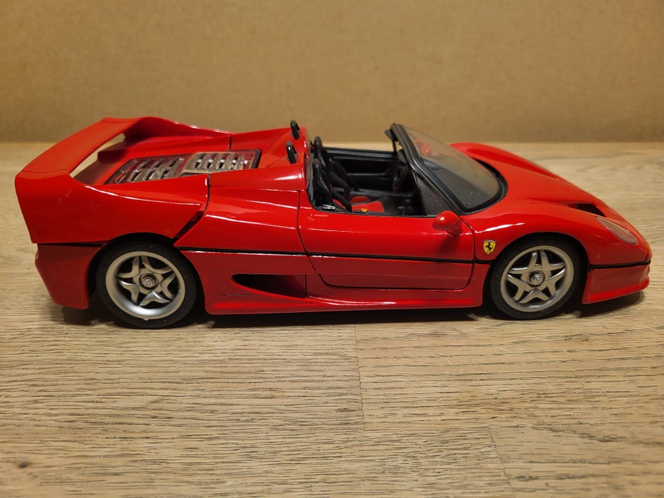 Modelbil, Ferrari F50 1996, skala