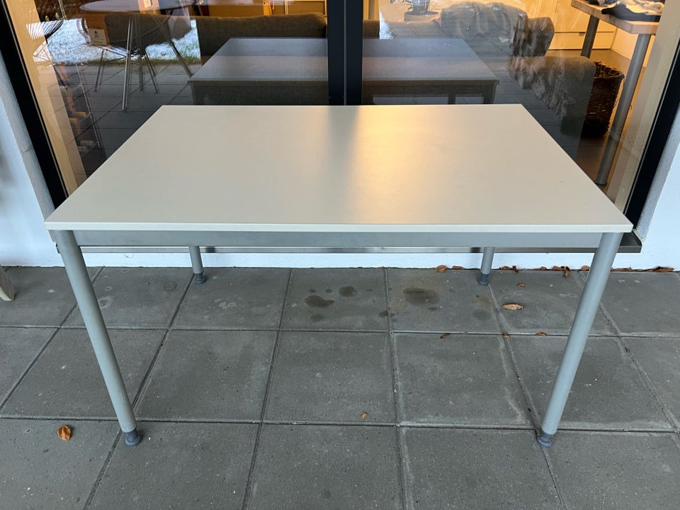 Skrivebord, IKEA, b: 120 d: 80 h: 71