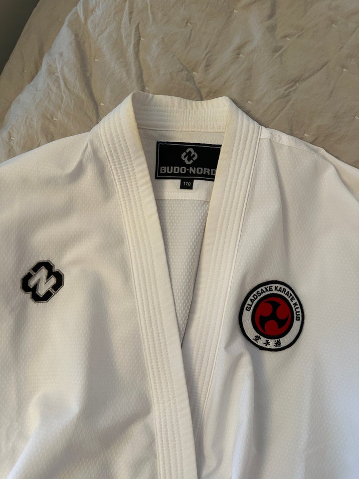 Karatedragt, Kumite gi WKF