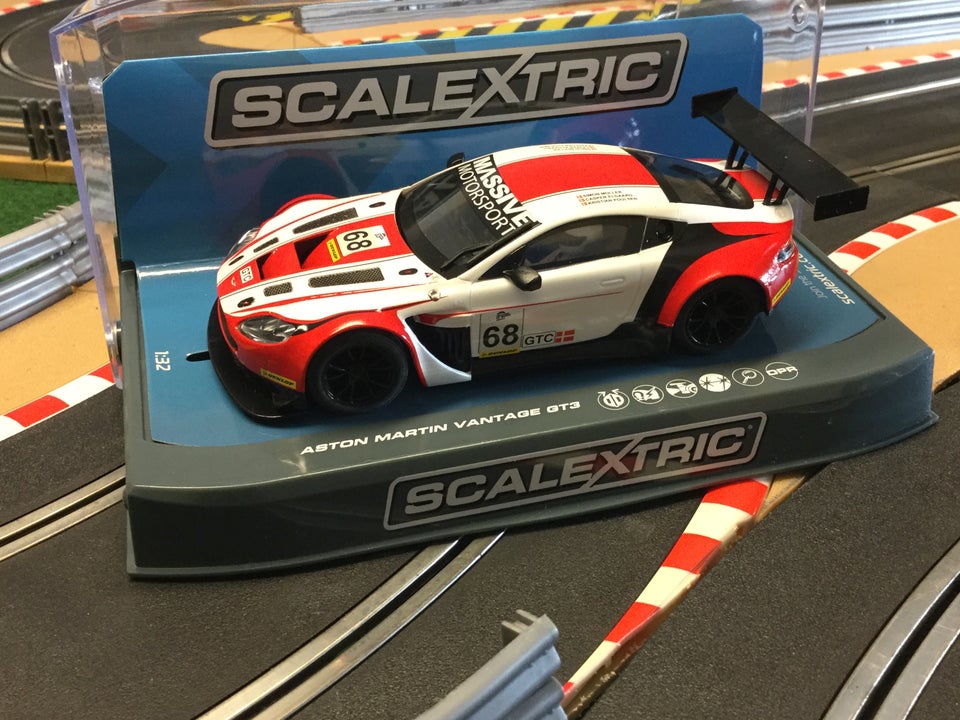 Racerbil, Scalextric Analog /