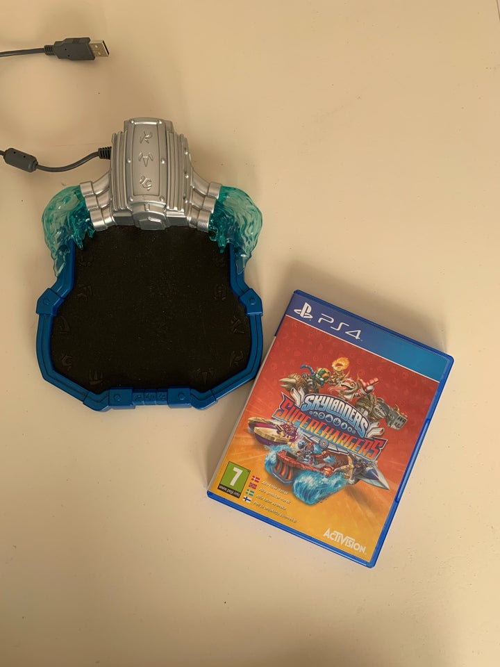 Skylanders superchargers PS4