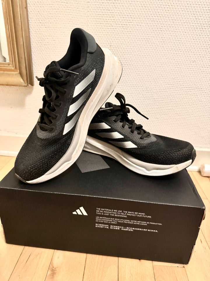 Løbesko, Adidas Supernova Stride,