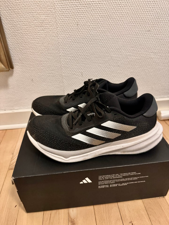 Løbesko, Adidas Supernova Stride,