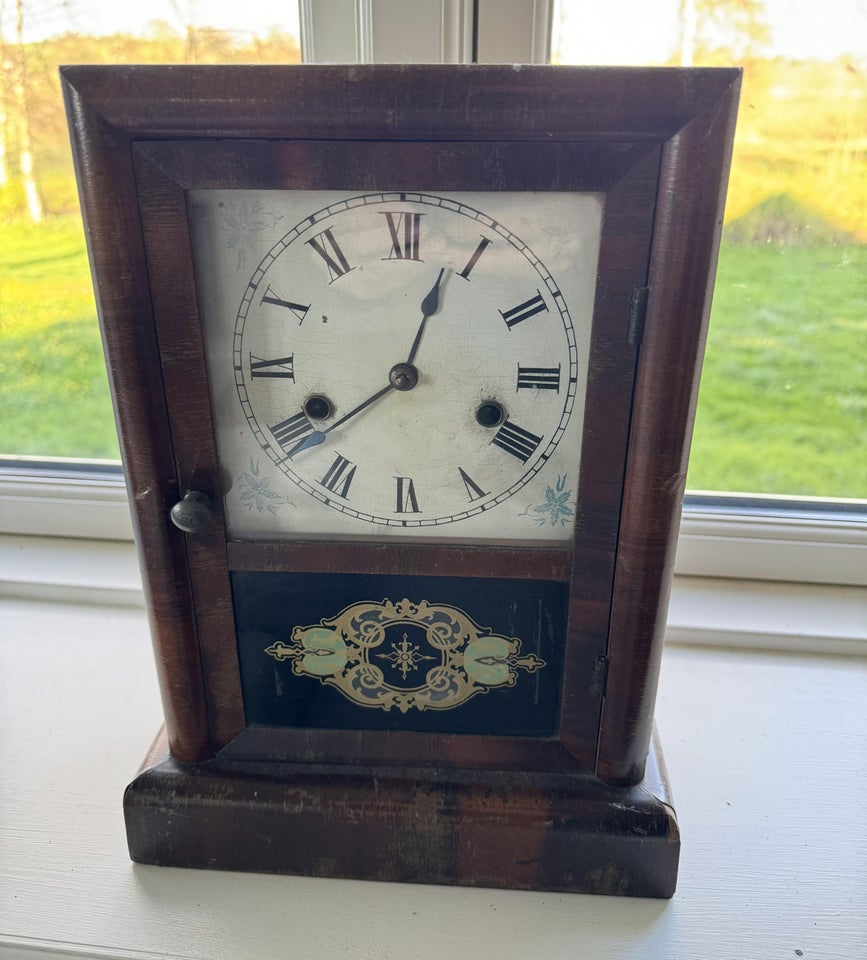 Bordur New Haven Clock Co