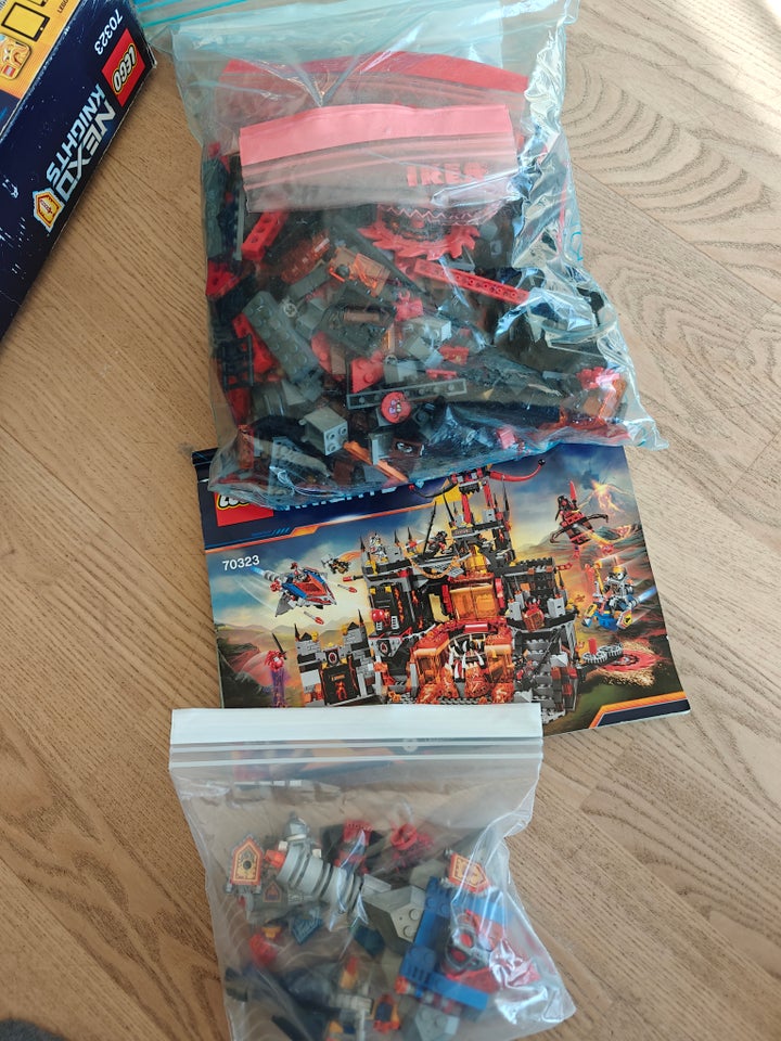 Lego Nexo Knights, 70317 + 70323