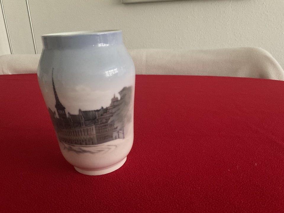 Vase med Børsen, Royal Copenhagen