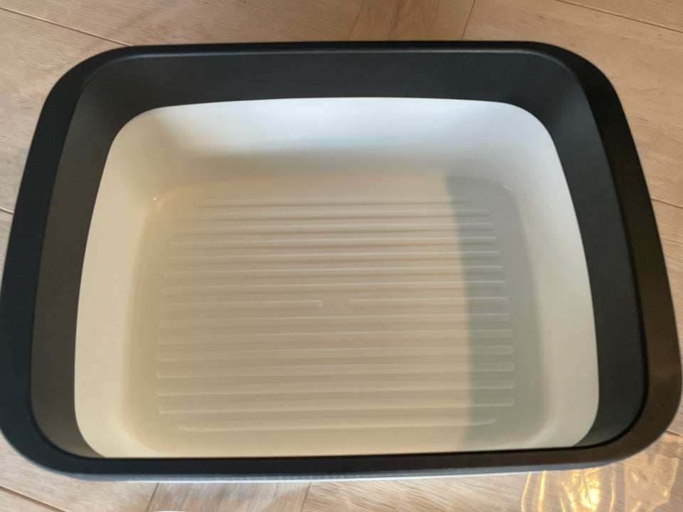 Tupperware brødkasse, Tupperware