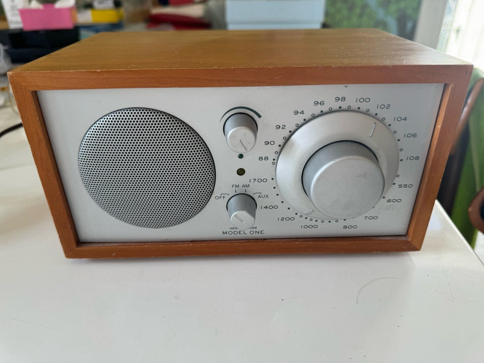 AM/FM radio, Henry Kloss, Model One