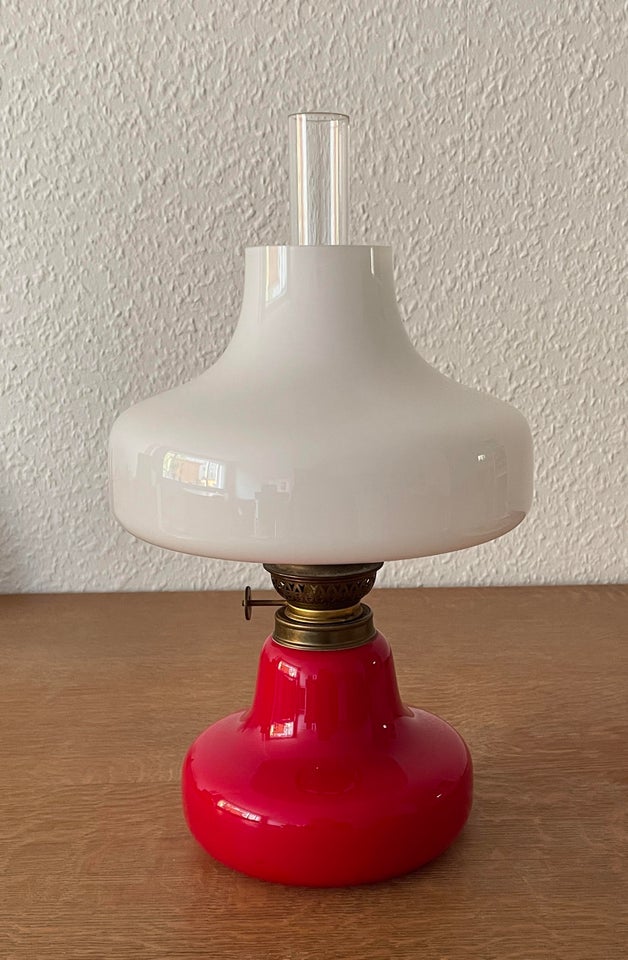 Petroleums lampe, Oline rød