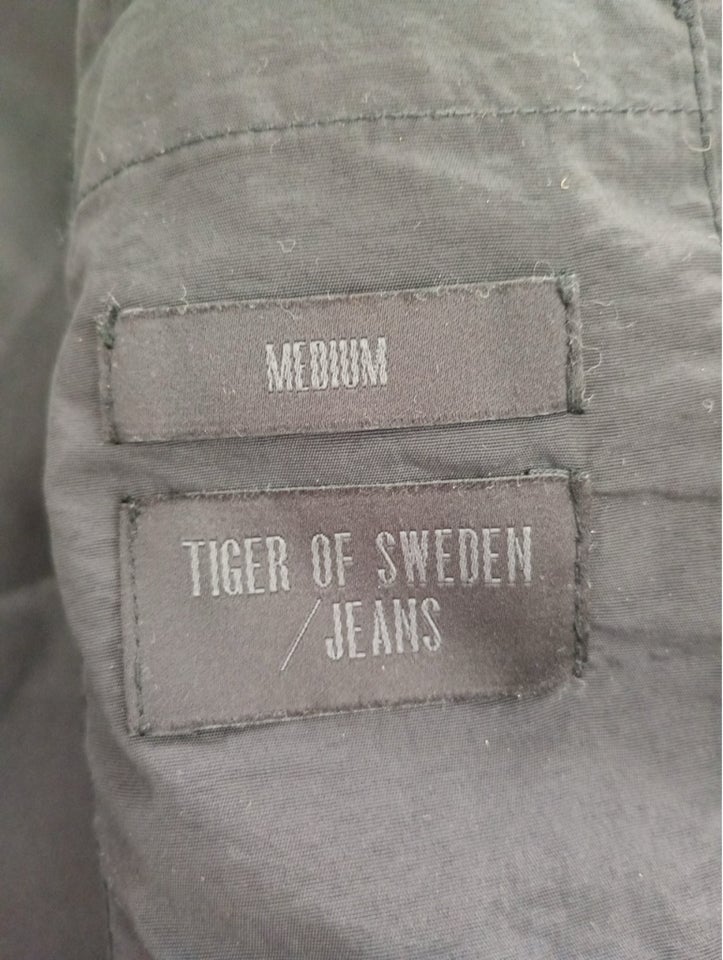 Jakke, str. M, Tiger of Sweden