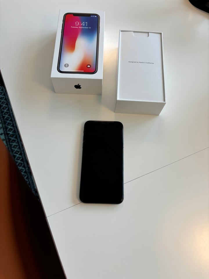 iPhone X 256 GB sort