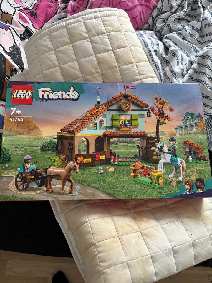 Lego Friends, Hestestal