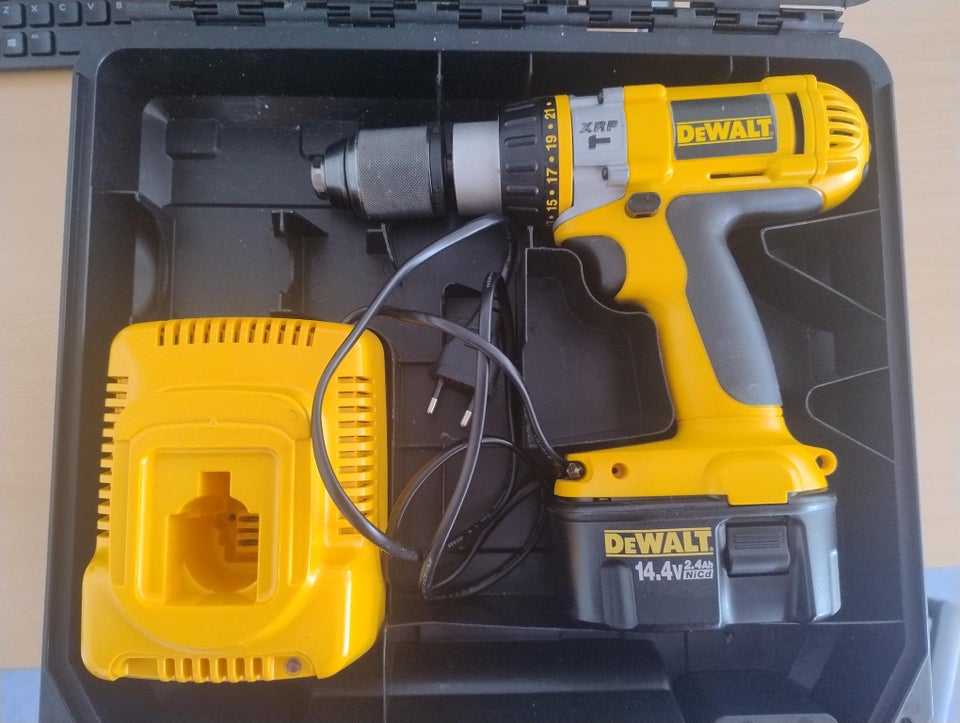 Slagboremaskine Dewalt