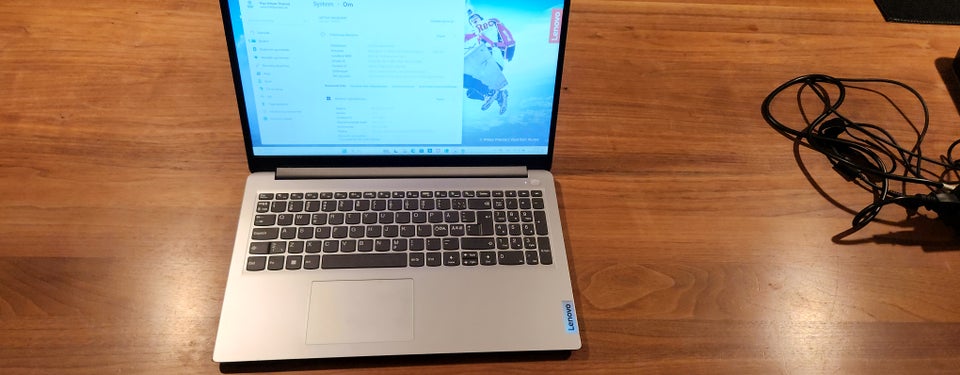 Lenovo Ideapad 1, 2.6 GHz, 8 GB ram