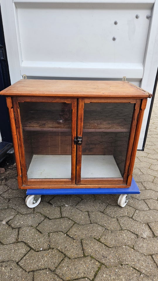 Hængevitrine, Ældre vintage