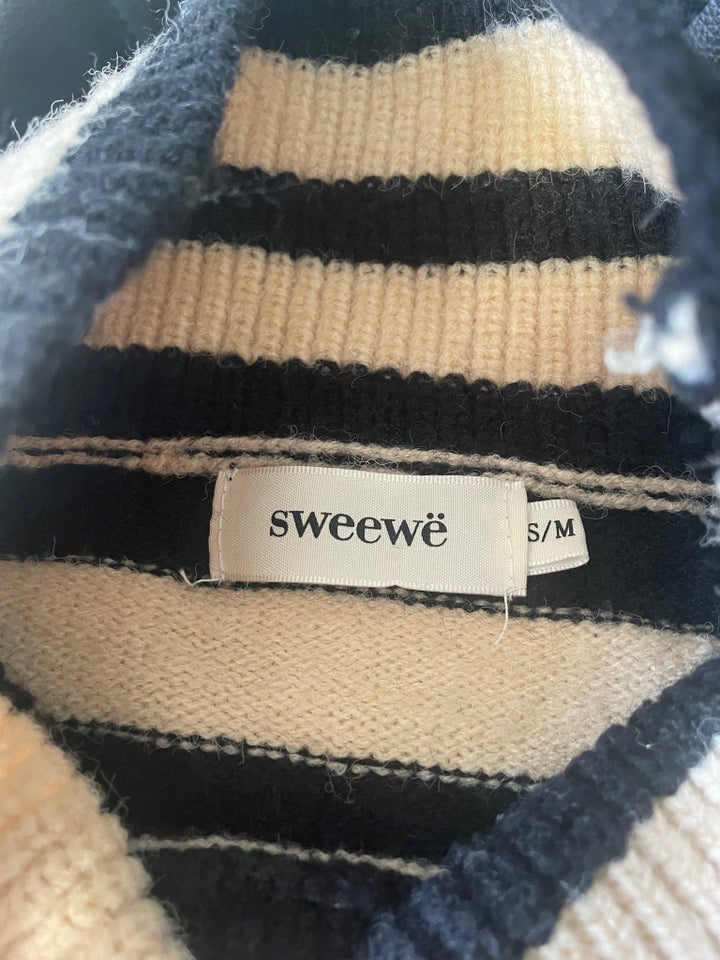 Sweater, Sweewë, str. findes i