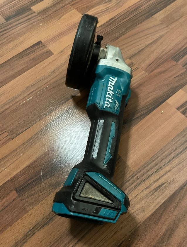 Vinkelsliber, Makita DGA506