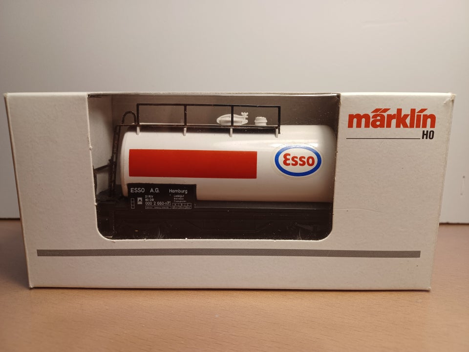 Modeltog Märklin Esso vogn skala