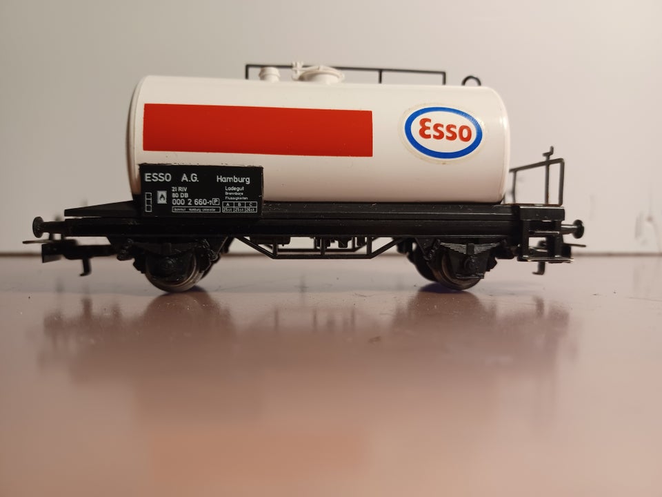 Modeltog Märklin Esso vogn skala