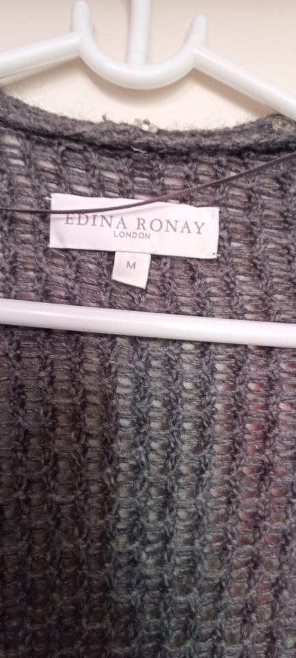 Cardigan, Edina Ronay, str. 38