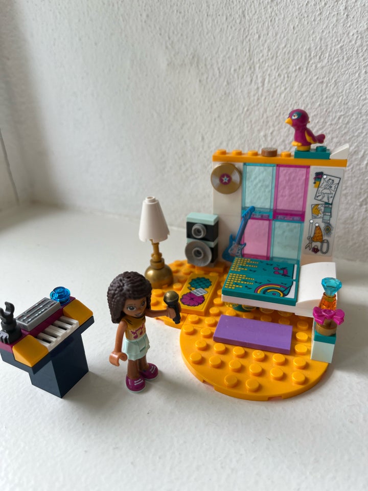 Lego Friends, Andreas værelse