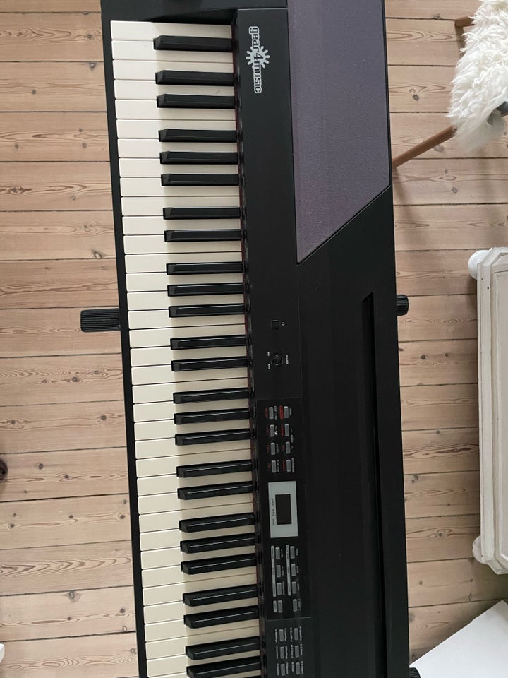 Keyboard , gear4music SP4000