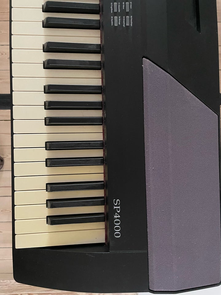 Keyboard , gear4music SP4000