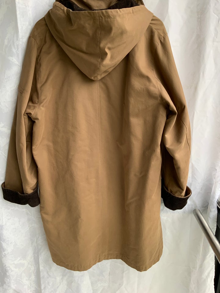 Trenchcoat str 44 Herlufs