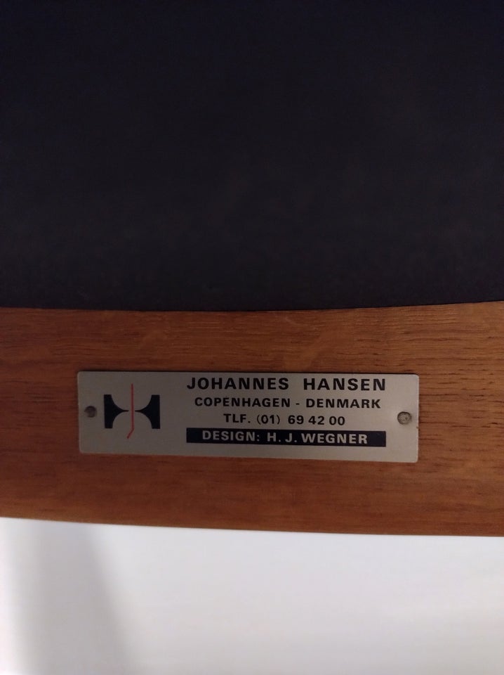 Hans J Wegner JH513 Armstole
