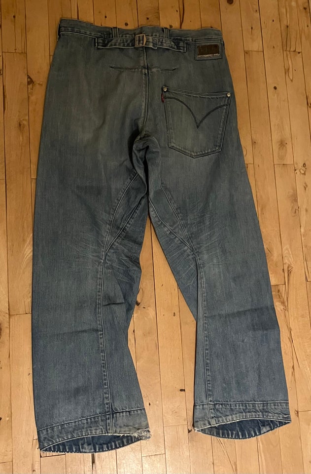 Jeans, Levis, str. 32