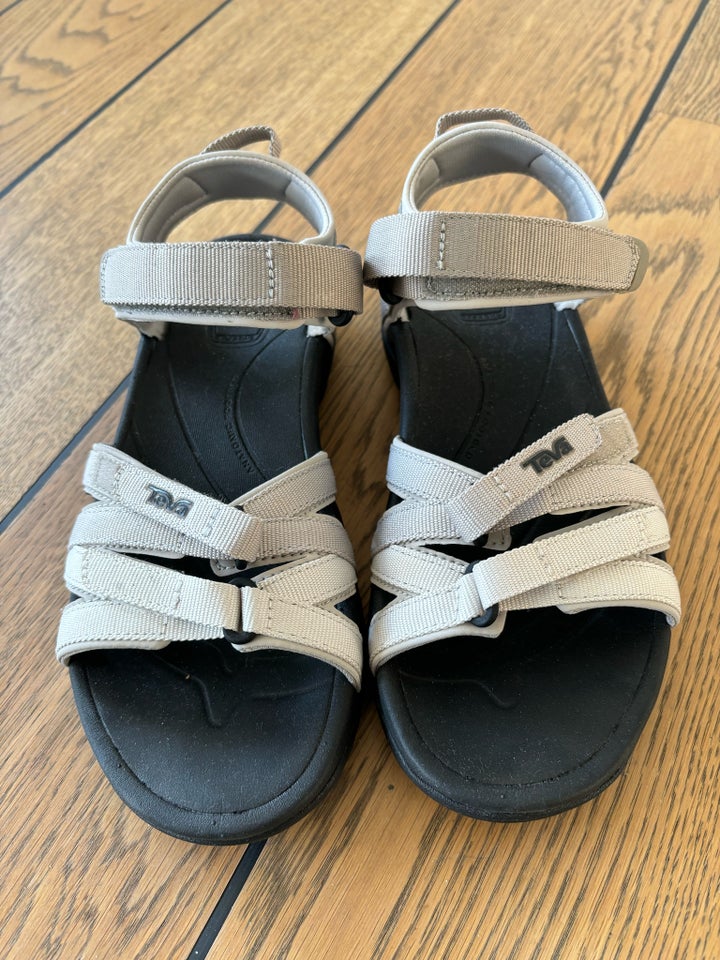 Sandaler, str. 37, TEVA