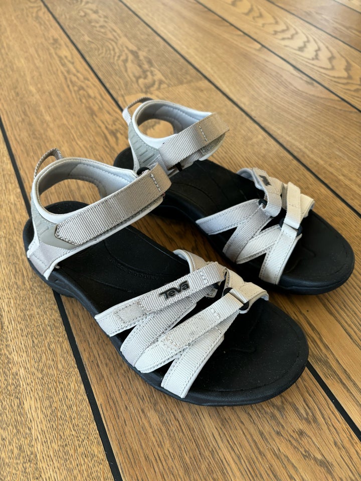 Sandaler, str. 37, TEVA