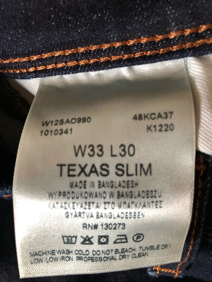 Jeans, Wrangler, str. 33