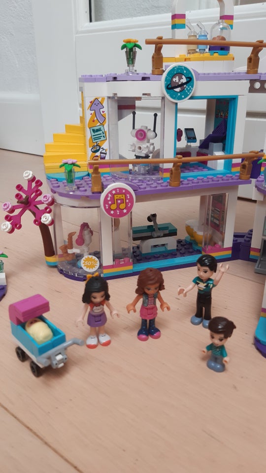 Lego Friends, Indkøbscenter