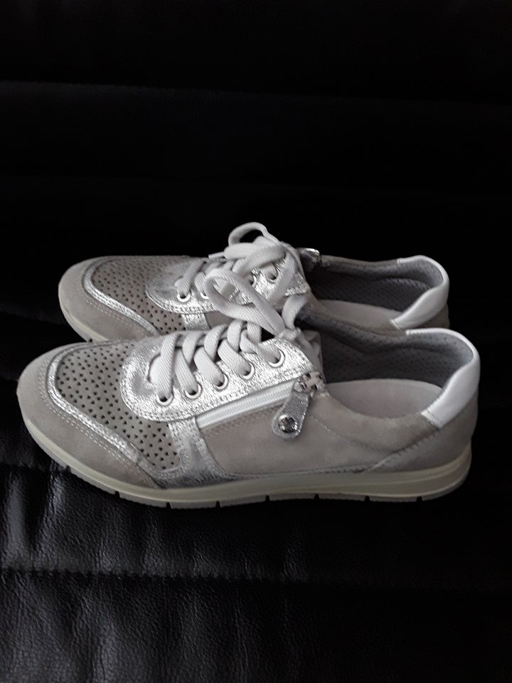 Sneakers, str. 39, Nordic softness