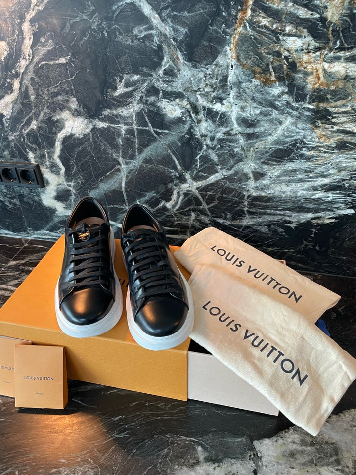 Sneakers Louis Vuitton str 42