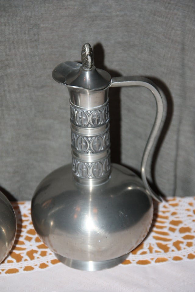 Tin Norsk tin vase samt karaffel