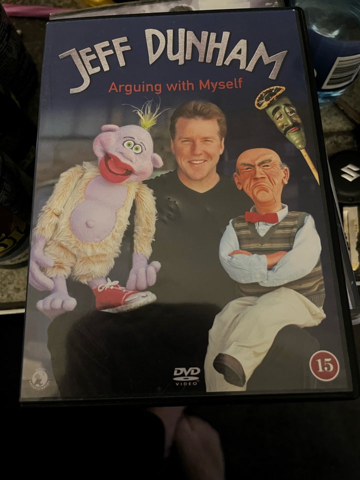 JEFF DUNHAM .. ingen ridser danske