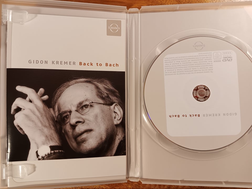 Gidon Kremer. Back to Bach, DVD,