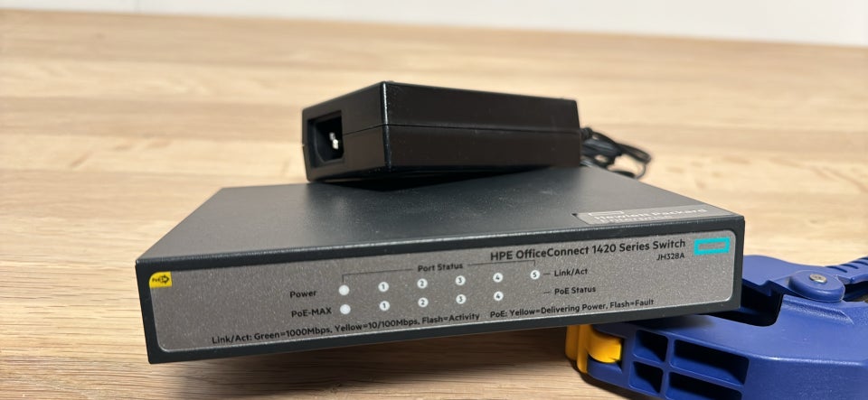 Switch HPE 1420 - 5 ports POE