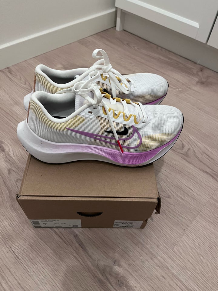 Løbesko, Nike zoom fly 5, Nike