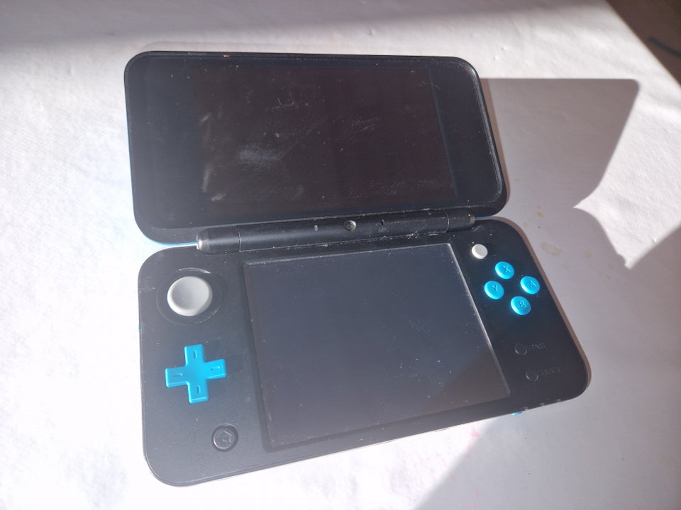 Nintendo 3DS 2DS XL God