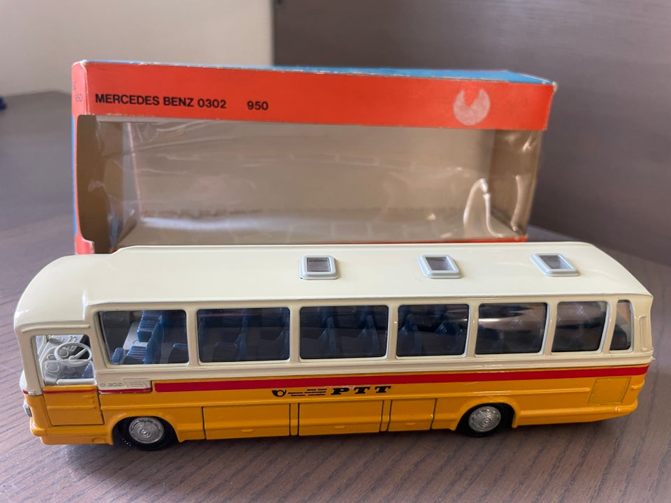 Modelbil, Tekno 950 Mercedes Bus